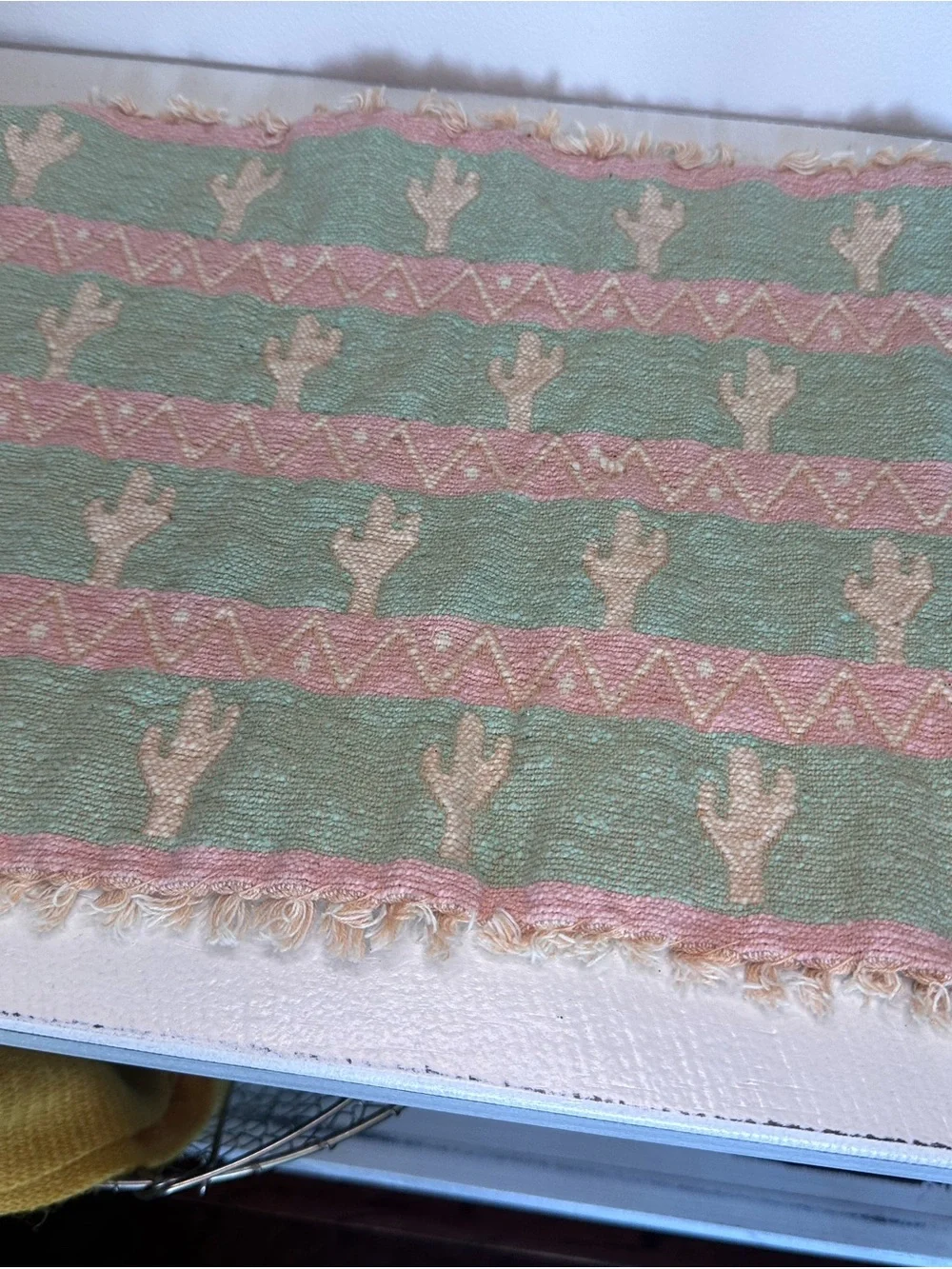 Cactus Pattern Woven reversible placemats and napkin set - Mint & Green